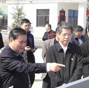 熱烈歡迎河南省副省長武國定、汝陽縣縣委書記潘峰到我廠指導工作